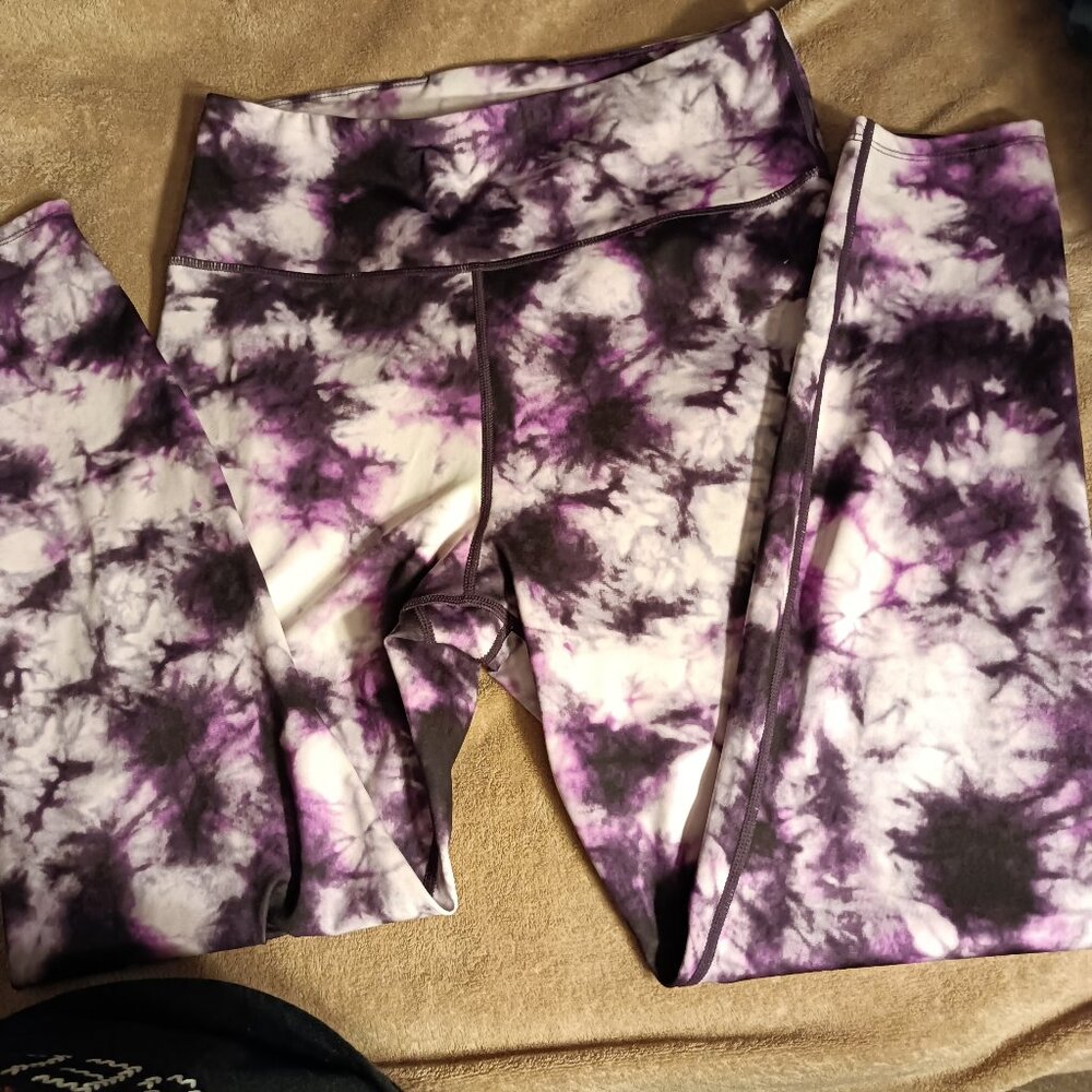 **Unleash Your Inner Energy with Joy Lab Purple Tie-Dyed Yoga Pants!**
